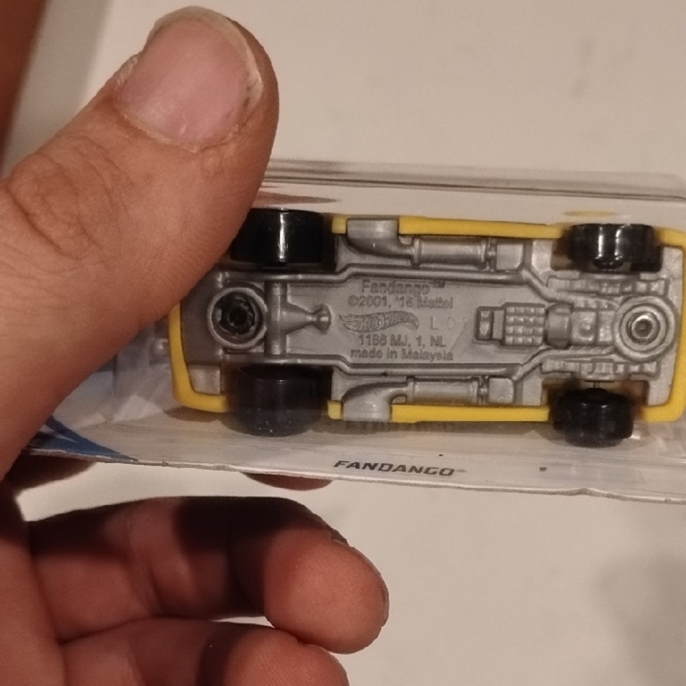 Mattel Hot Wheels Yellow and Black Checkmate Car - Picture 7 of 9